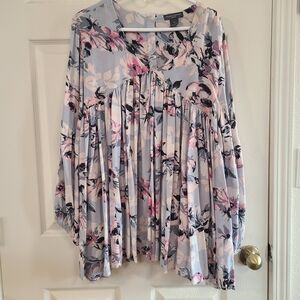 Chelsea & Theodore Lavender Floral Pleated Tunic